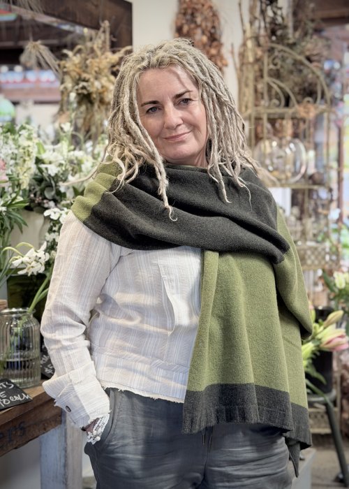 ERIBÉ | Bowden Colour Block Stole | Green Bean